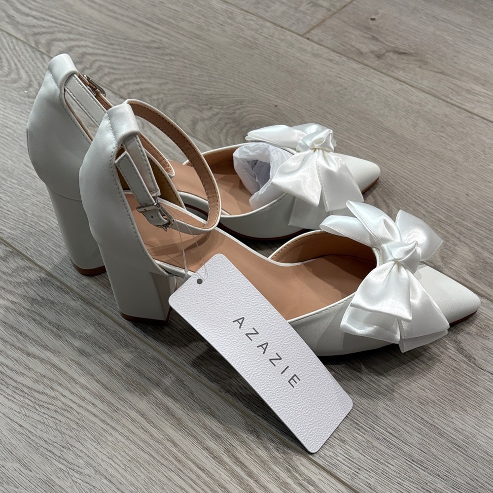 Azazie white  Block Heel Shoes with Bow size 38 new